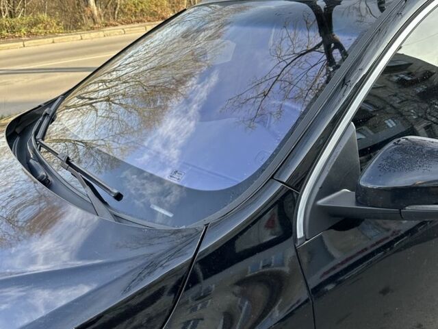 Черный Вольво С60, объемом двигателя 2.5 л и пробегом 304 тыс. км за 9400 $, фото 2 на Automoto.ua