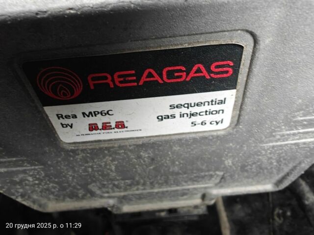 Чорний Вольво С60, об'ємом двигуна 2.5 л та пробігом 100 тис. км за 15500 $, фото 3 на Automoto.ua