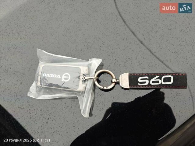 Черный Вольво С60, объемом двигателя 2.5 л и пробегом 100 тыс. км за 15500 $, фото 22 на Automoto.ua