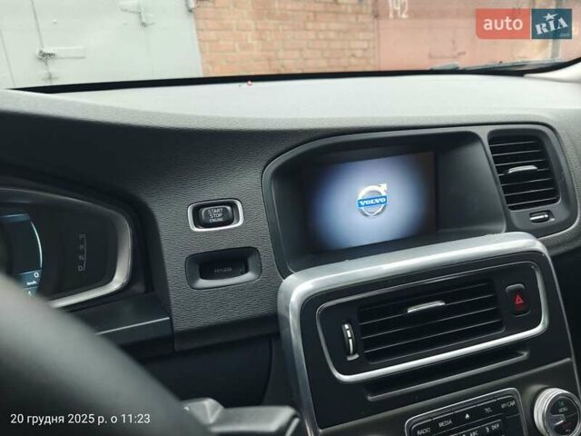 Черный Вольво С60, объемом двигателя 2.5 л и пробегом 100 тыс. км за 15500 $, фото 34 на Automoto.ua