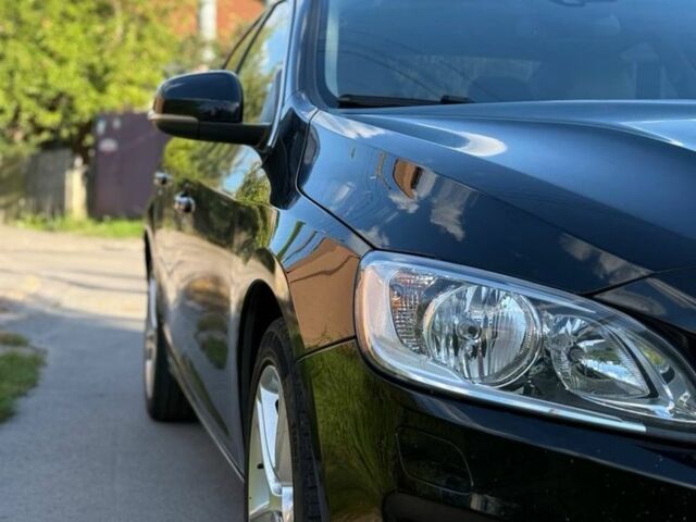 Чорний Вольво С60, об'ємом двигуна 2.5 л та пробігом 3 тис. км за 11000 $, фото 6 на Automoto.ua