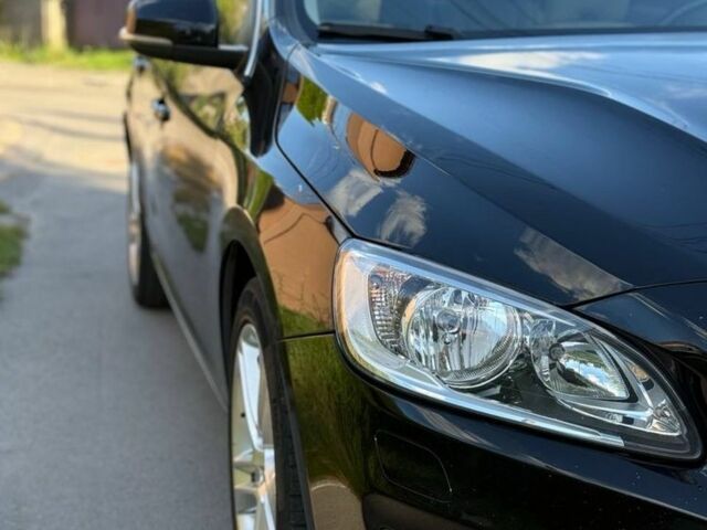 Чорний Вольво С60, об'ємом двигуна 2.5 л та пробігом 3 тис. км за 11000 $, фото 5 на Automoto.ua