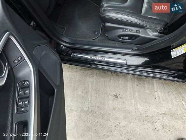 Черный Вольво С60, объемом двигателя 2.5 л и пробегом 100 тыс. км за 15500 $, фото 6 на Automoto.ua