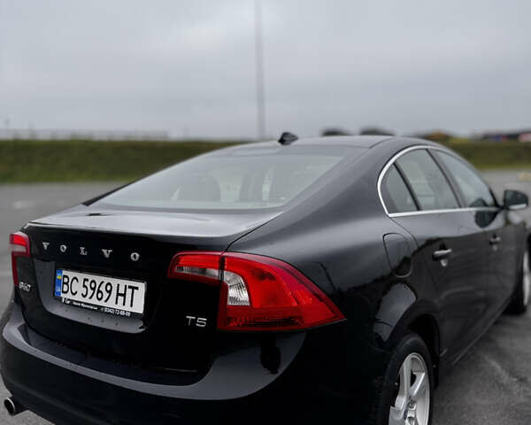 Черный Вольво С60, объемом двигателя 2.5 л и пробегом 138 тыс. км за 7900 $, фото 19 на Automoto.ua