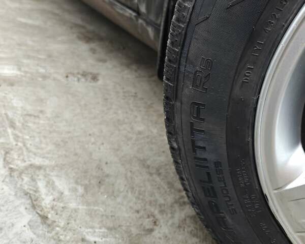 Черный Вольво С60, объемом двигателя 2.5 л и пробегом 100 тыс. км за 15500 $, фото 2 на Automoto.ua