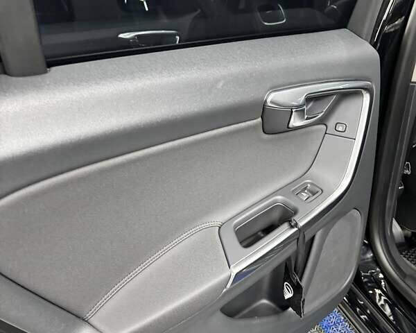 Черный Вольво С60, объемом двигателя 2.52 л и пробегом 152 тыс. км за 12200 $, фото 11 на Automoto.ua