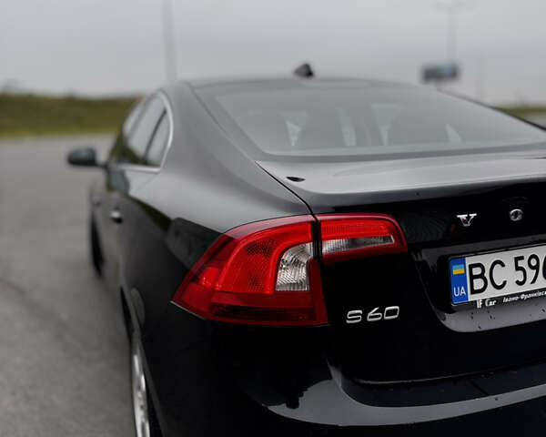 Черный Вольво С60, объемом двигателя 2.5 л и пробегом 138 тыс. км за 7900 $, фото 37 на Automoto.ua