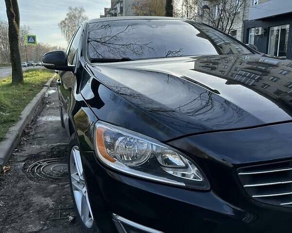 Черный Вольво С60, объемом двигателя 2.5 л и пробегом 304 тыс. км за 9400 $, фото 12 на Automoto.ua