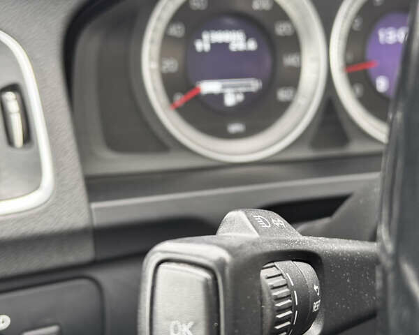 Черный Вольво С60, объемом двигателя 2.5 л и пробегом 138 тыс. км за 7900 $, фото 46 на Automoto.ua