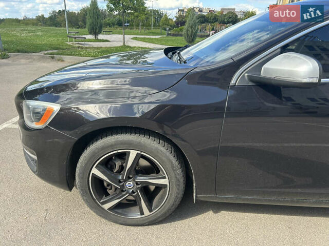 Вольво С60 2013 у Києві на Automoto.ua Чорний Вольво С60, об'ємом двигуна 2.52 л та пробігом 164 тис. км за 15300 $, фото 12 на Automoto.ua