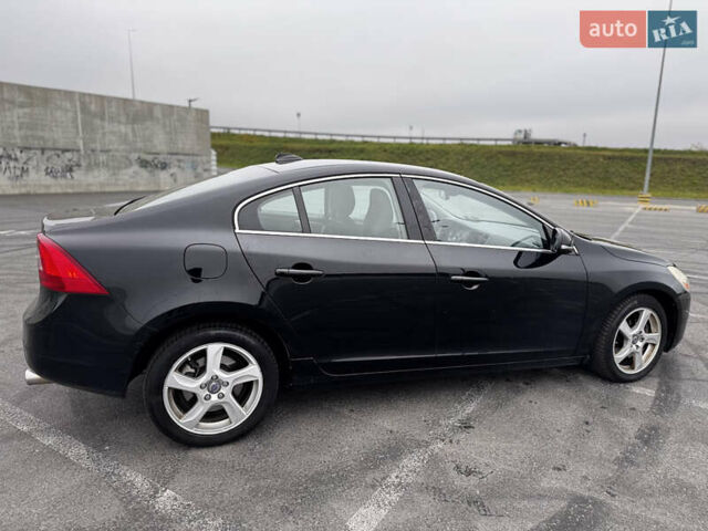 Черный Вольво С60, объемом двигателя 2.5 л и пробегом 138 тыс. км за 7900 $, фото 12 на Automoto.ua