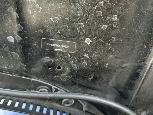 Черный Вольво С60, объемом двигателя 2.5 л и пробегом 304 тыс. км за 9400 $, фото 11 на Automoto.ua