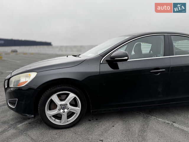 Черный Вольво С60, объемом двигателя 2.5 л и пробегом 138 тыс. км за 7900 $, фото 14 на Automoto.ua