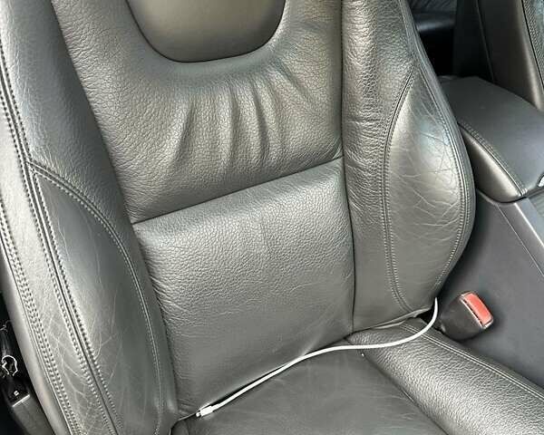 Черный Вольво С60, объемом двигателя 2.5 л и пробегом 304 тыс. км за 9400 $, фото 18 на Automoto.ua