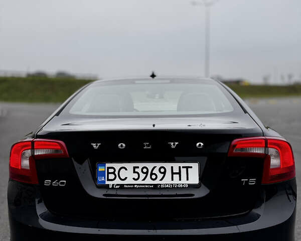 Черный Вольво С60, объемом двигателя 2.5 л и пробегом 138 тыс. км за 7900 $, фото 38 на Automoto.ua