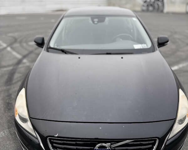 Черный Вольво С60, объемом двигателя 2.5 л и пробегом 138 тыс. км за 7900 $, фото 4 на Automoto.ua