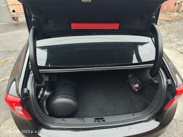 Чорний Вольво С60, об'ємом двигуна 2.5 л та пробігом 100 тис. км за 15500 $, фото 12 на Automoto.ua