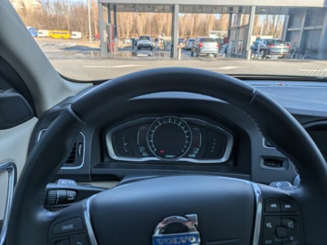 Черный Вольво С60, объемом двигателя 2.5 л и пробегом 137 тыс. км за 13500 $, фото 14 на Automoto.ua