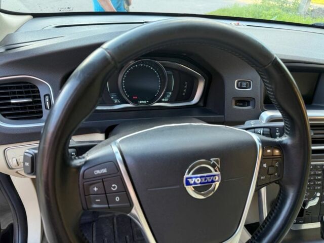 Чорний Вольво С60, об'ємом двигуна 2.5 л та пробігом 3 тис. км за 11000 $, фото 22 на Automoto.ua