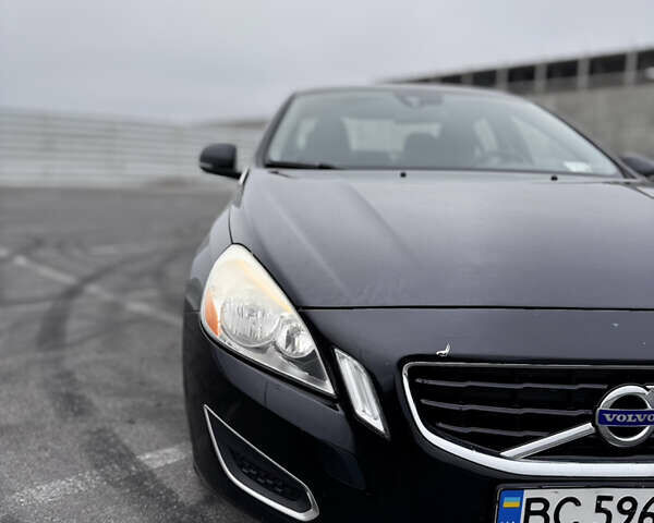 Черный Вольво С60, объемом двигателя 2.5 л и пробегом 138 тыс. км за 7900 $, фото 7 на Automoto.ua