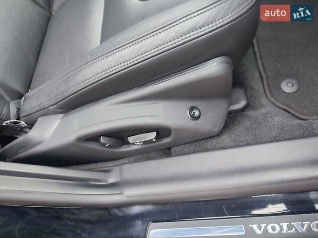 Черный Вольво С60, объемом двигателя 2.5 л и пробегом 133 тыс. км за 12100 $, фото 23 на Automoto.ua