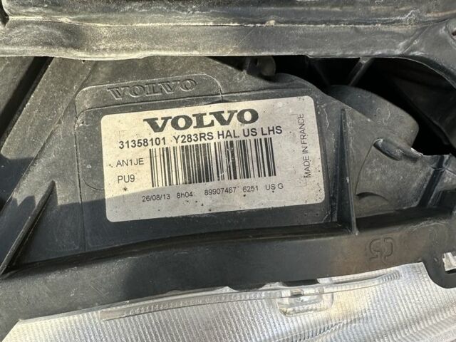 Черный Вольво С60, объемом двигателя 2.5 л и пробегом 304 тыс. км за 9400 $, фото 10 на Automoto.ua