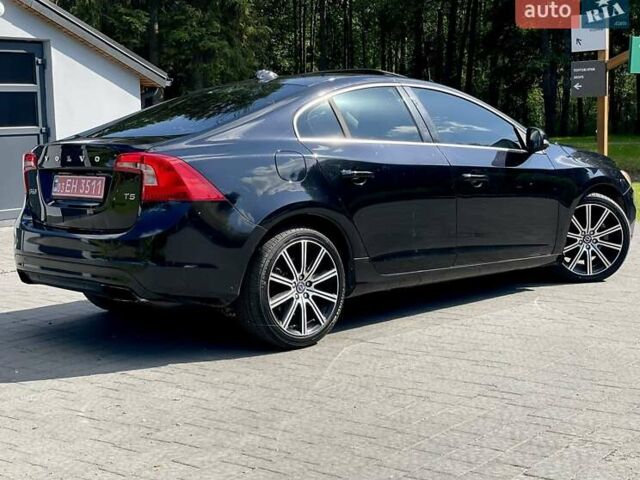 Черный Вольво С60, объемом двигателя 2 л и пробегом 215 тыс. км за 13000 $, фото 3 на Automoto.ua