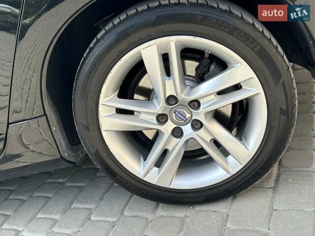 Черный Вольво С60, объемом двигателя 1.97 л и пробегом 203 тыс. км за 14500 $, фото 12 на Automoto.ua