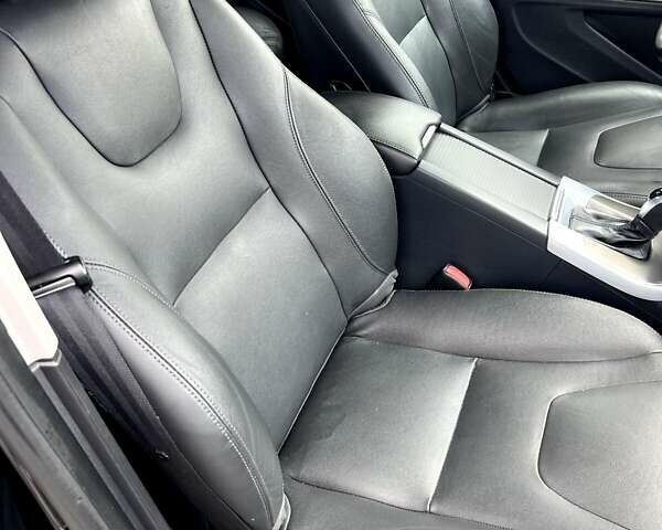 Черный Вольво С60, объемом двигателя 2.5 л и пробегом 150 тыс. км за 13500 $, фото 9 на Automoto.ua