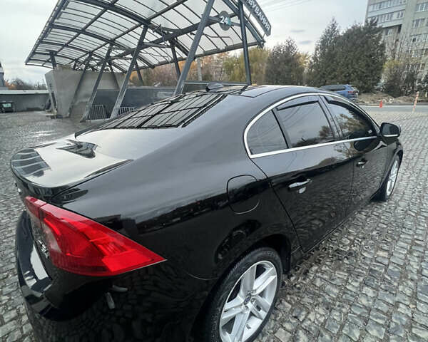 Чорний Вольво С60, об'ємом двигуна 2.5 л та пробігом 156 тис. км за 12300 $, фото 13 на Automoto.ua