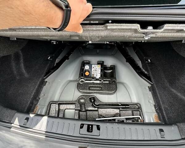 Черный Вольво С60, объемом двигателя 2.5 л и пробегом 150 тыс. км за 13500 $, фото 12 на Automoto.ua