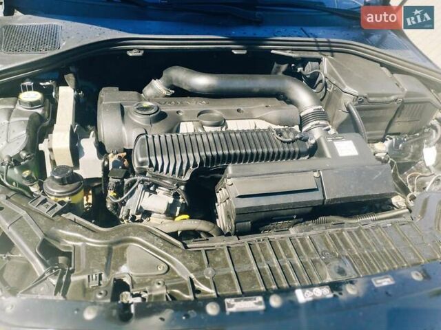 Черный Вольво С60, объемом двигателя 2.5 л и пробегом 150 тыс. км за 13500 $, фото 17 на Automoto.ua
