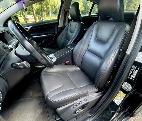 Черный Вольво С60, объемом двигателя 2 л и пробегом 215 тыс. км за 13000 $, фото 5 на Automoto.ua