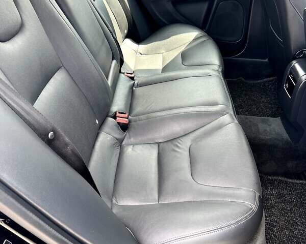 Черный Вольво С60, объемом двигателя 2.5 л и пробегом 150 тыс. км за 13500 $, фото 11 на Automoto.ua