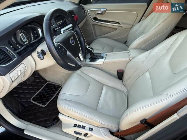 Черный Вольво С60, объемом двигателя 1.97 л и пробегом 140 тыс. км за 10500 $, фото 37 на Automoto.ua