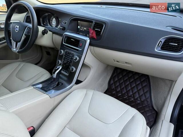 Черный Вольво С60, объемом двигателя 1.97 л и пробегом 140 тыс. км за 10500 $, фото 58 на Automoto.ua