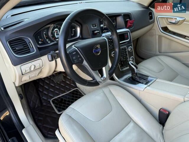 Черный Вольво С60, объемом двигателя 1.97 л и пробегом 140 тыс. км за 10500 $, фото 40 на Automoto.ua