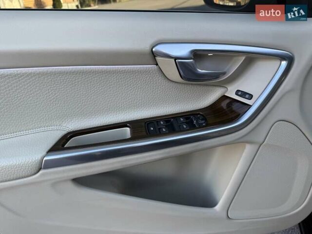 Черный Вольво С60, объемом двигателя 1.97 л и пробегом 140 тыс. км за 10500 $, фото 47 на Automoto.ua