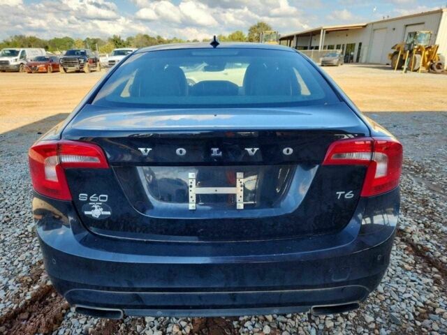 Черный Вольво С60, объемом двигателя 2 л и пробегом 119 тыс. км за 6900 $, фото 5 на Automoto.ua