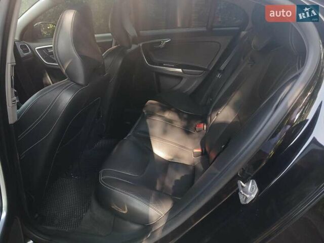 Черный Вольво С60, объемом двигателя 2 л и пробегом 255 тыс. км за 11790 $, фото 22 на Automoto.ua