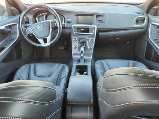 Черный Вольво С60, объемом двигателя 2 л и пробегом 119 тыс. км за 6900 $, фото 7 на Automoto.ua