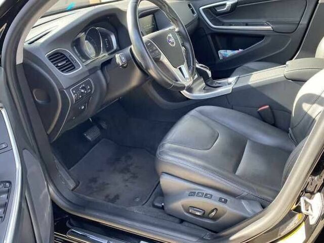 Чорний Вольво С60, об'ємом двигуна 2 л та пробігом 119 тис. км за 9000 $, фото 8 на Automoto.ua