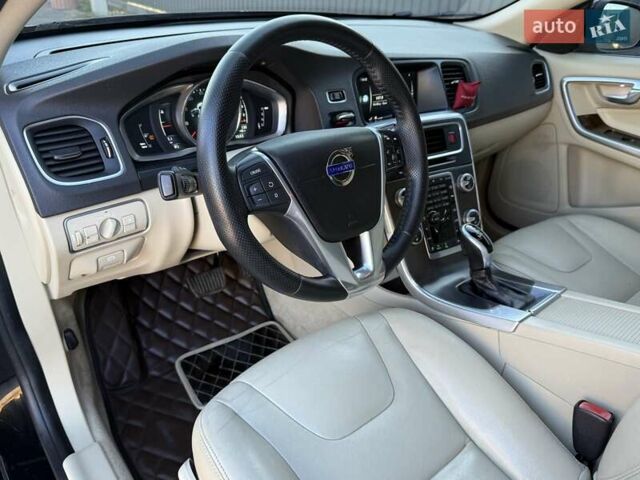 Черный Вольво С60, объемом двигателя 1.97 л и пробегом 140 тыс. км за 10500 $, фото 41 на Automoto.ua