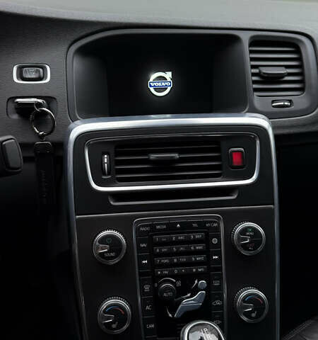 Чорний Вольво С60, об'ємом двигуна 1.97 л та пробігом 165 тис. км за 13600 $, фото 19 на Automoto.ua