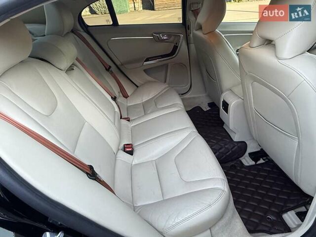 Черный Вольво С60, объемом двигателя 1.97 л и пробегом 140 тыс. км за 10500 $, фото 51 на Automoto.ua