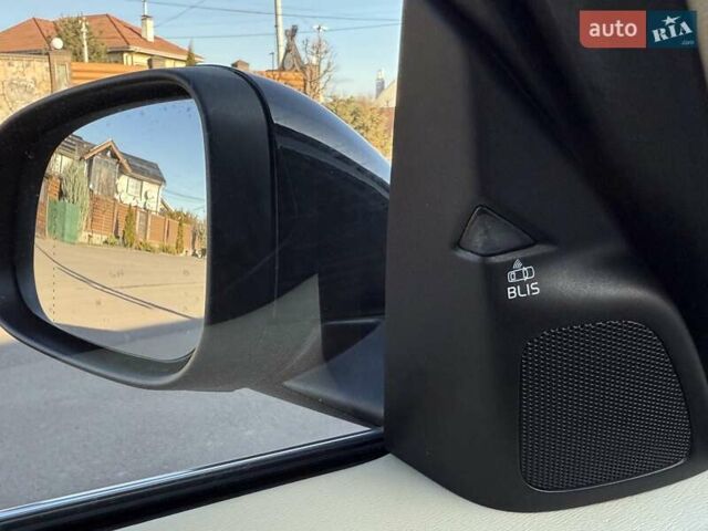 Черный Вольво С60, объемом двигателя 1.97 л и пробегом 140 тыс. км за 10500 $, фото 72 на Automoto.ua