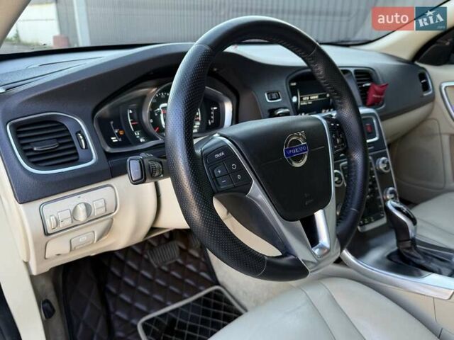 Черный Вольво С60, объемом двигателя 1.97 л и пробегом 140 тыс. км за 10500 $, фото 46 на Automoto.ua