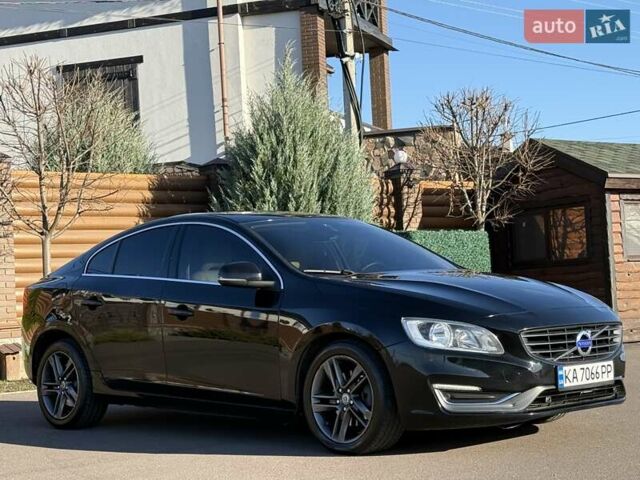 Черный Вольво С60, объемом двигателя 1.97 л и пробегом 140 тыс. км за 10500 $, фото 18 на Automoto.ua