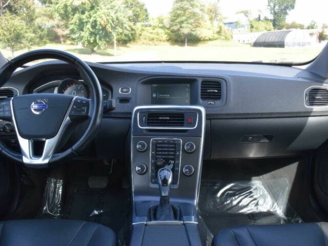 Чорний Вольво С60, об'ємом двигуна 2.5 л та пробігом 74 тис. км за 9500 $, фото 5 на Automoto.ua