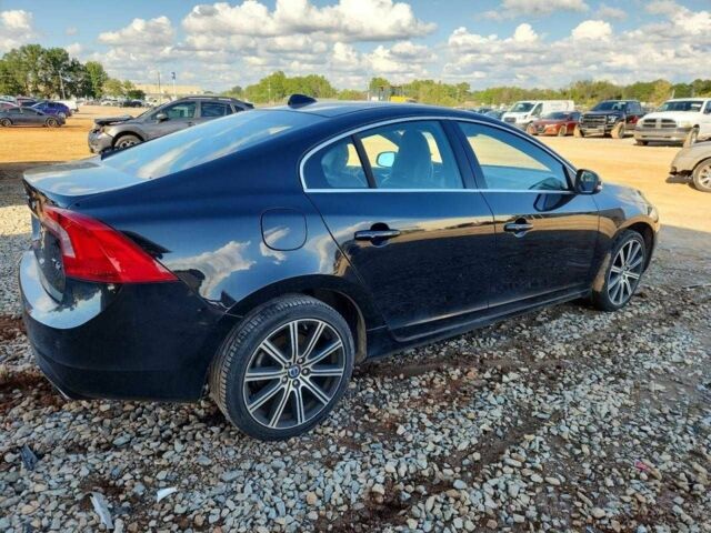 Черный Вольво С60, объемом двигателя 2 л и пробегом 119 тыс. км за 6900 $, фото 2 на Automoto.ua